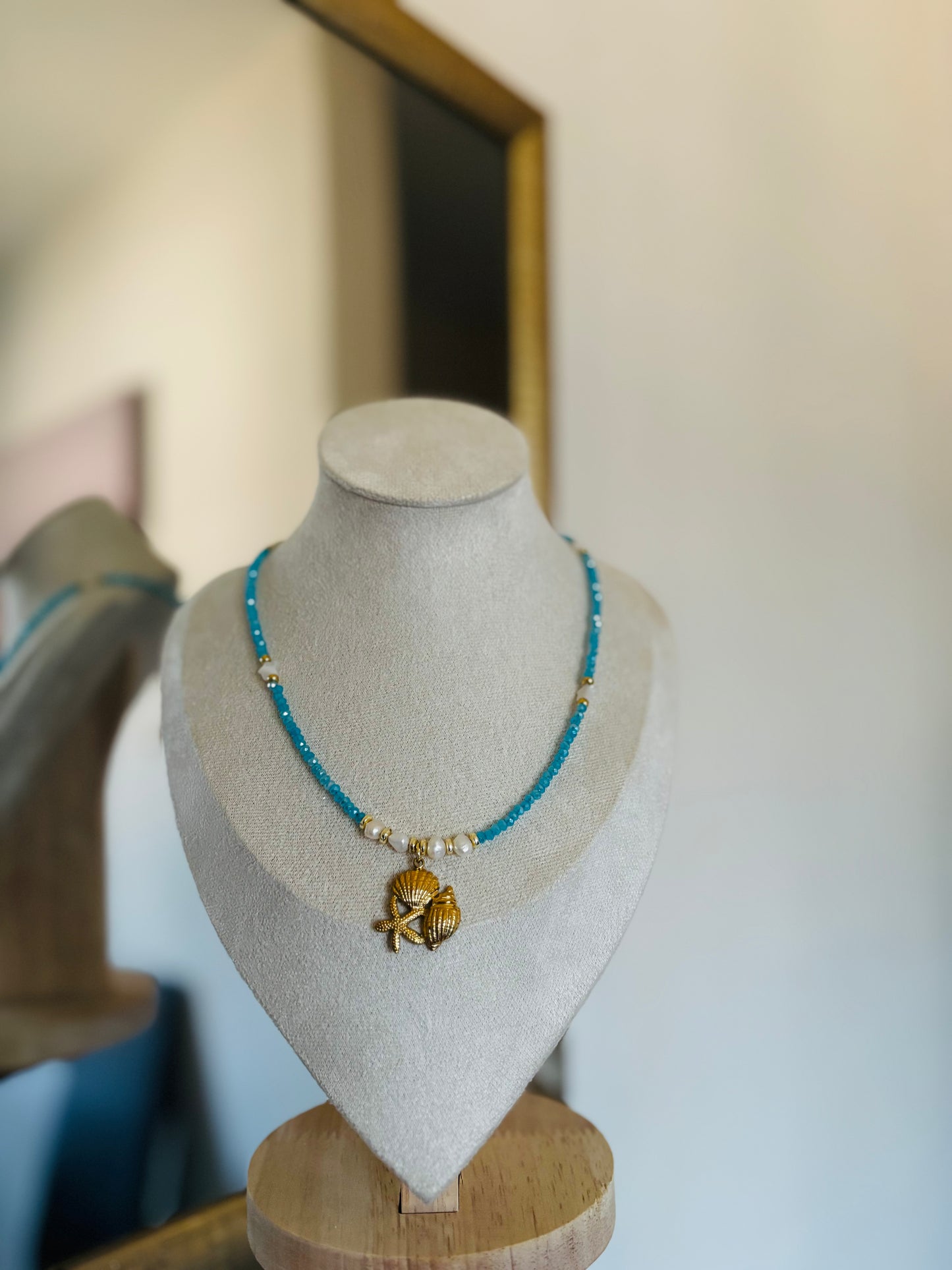 ARENA NECKLACE