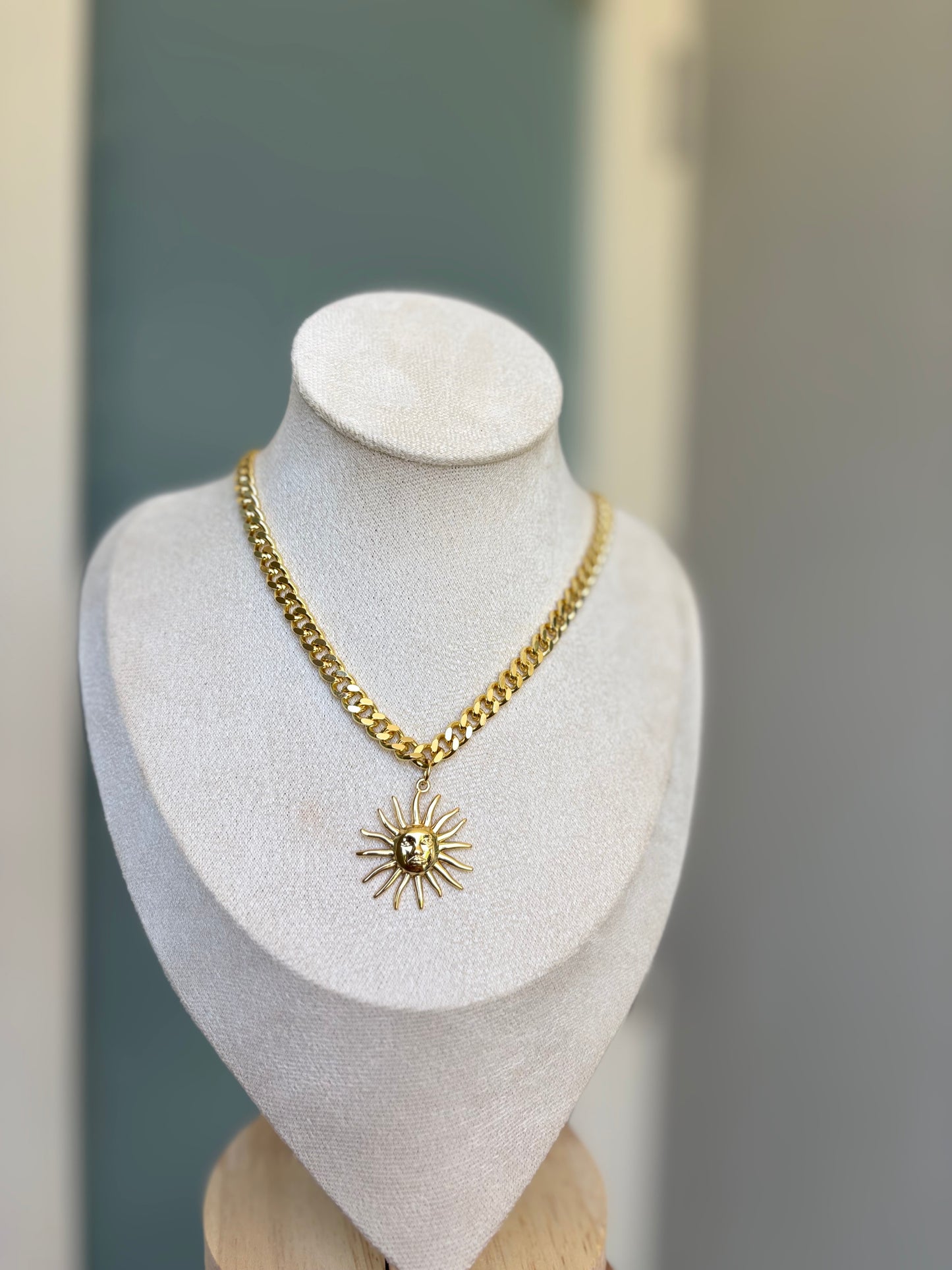 Solarena Necklace