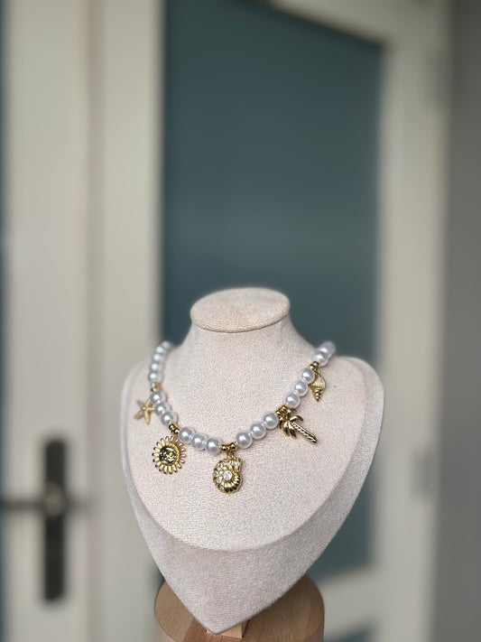PEARLY CHARM NECKLACE