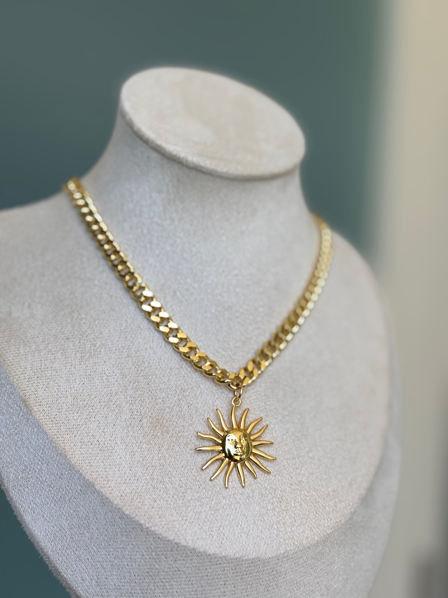 Solarena Necklace