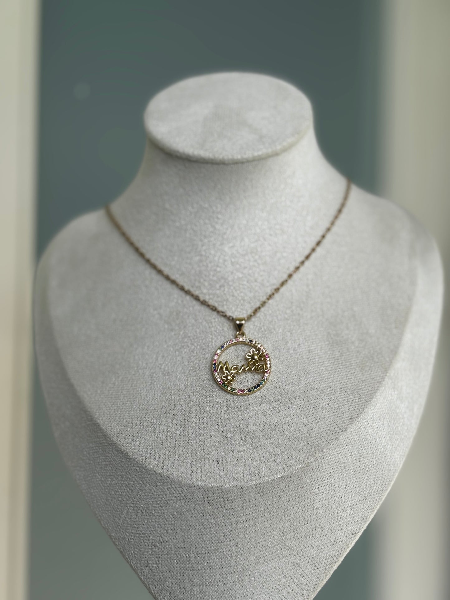 Mamá NECKLACE