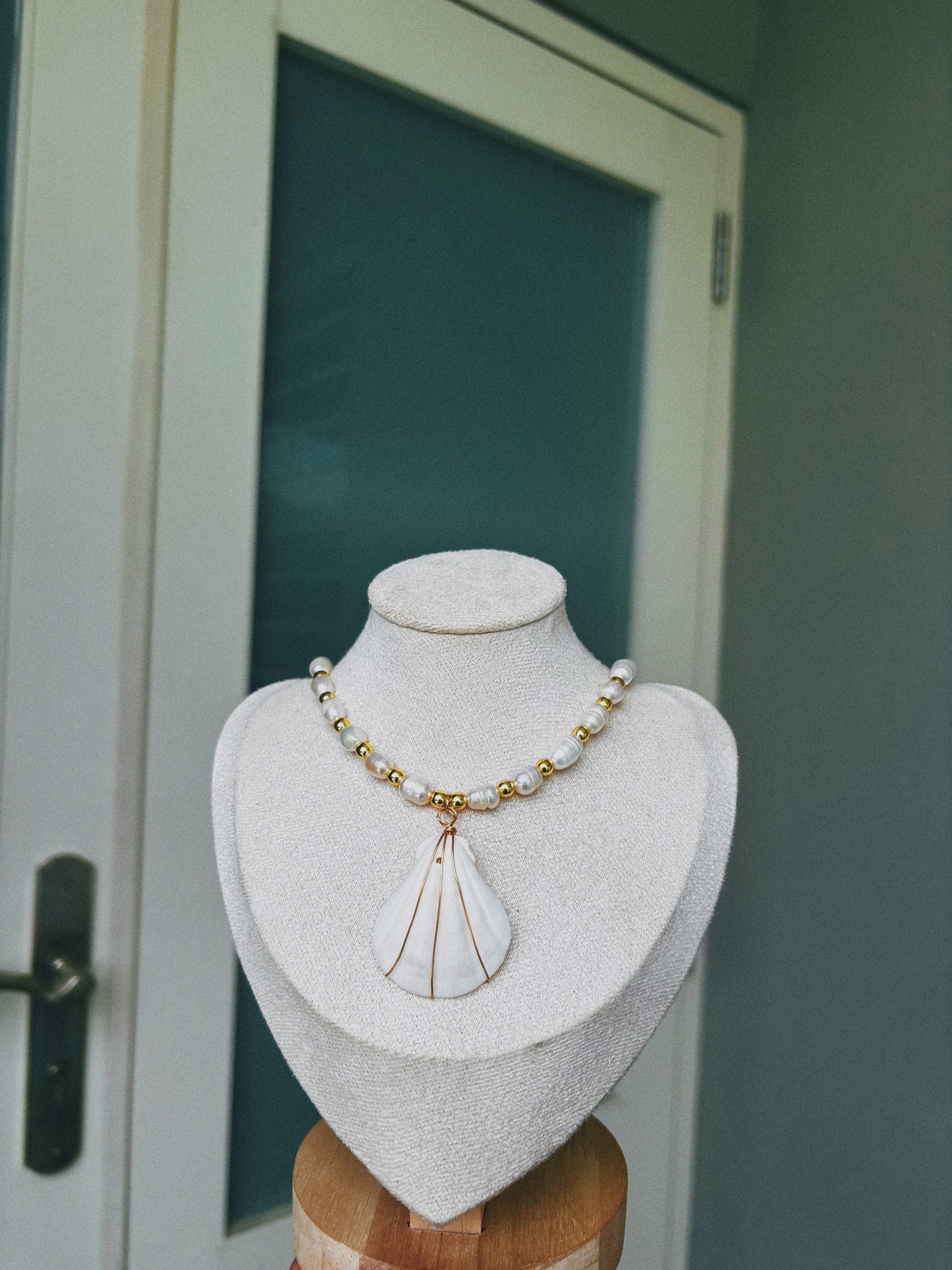 MACARENA NECKLACE