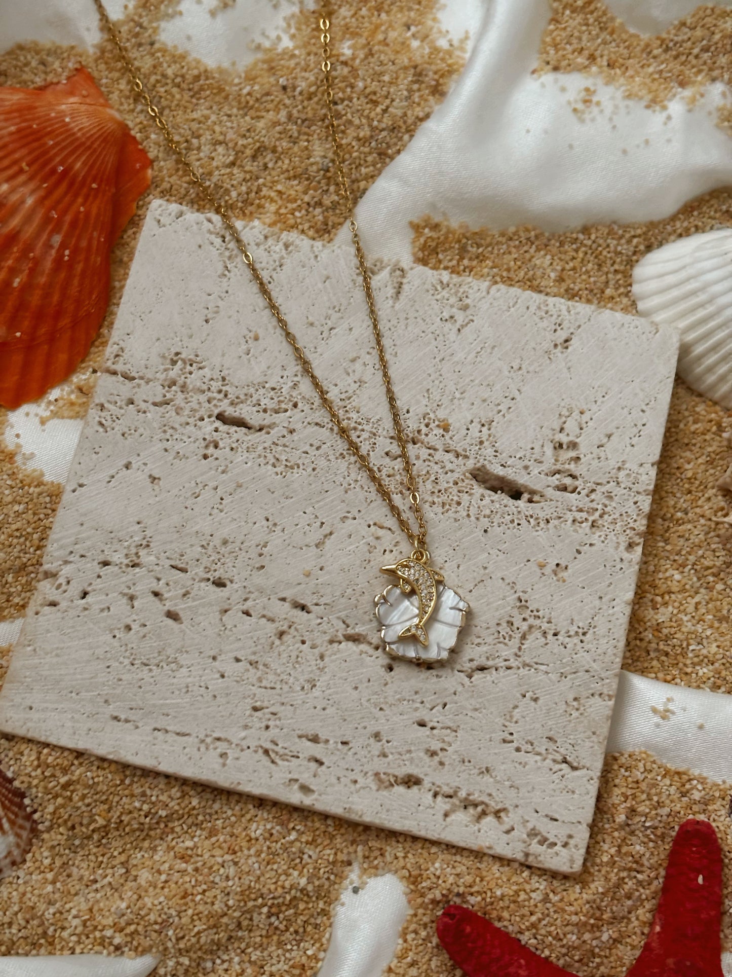 Acuario Necklace
